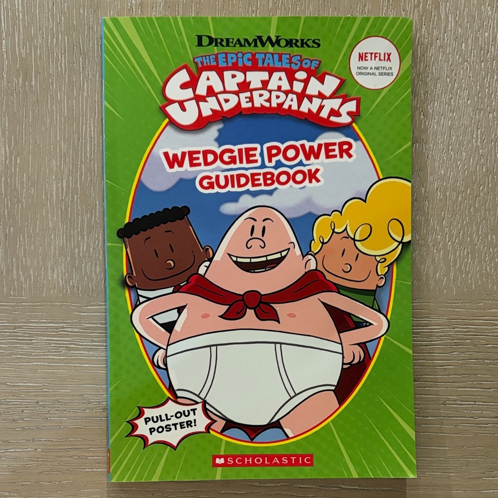 Scholastic Captain Underpants Green and Red Guidebook